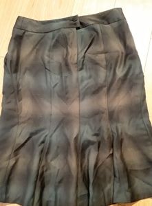 Banana republic skirt, size 2P